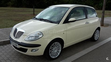 ypsilon 2005 beige con interni bianchi